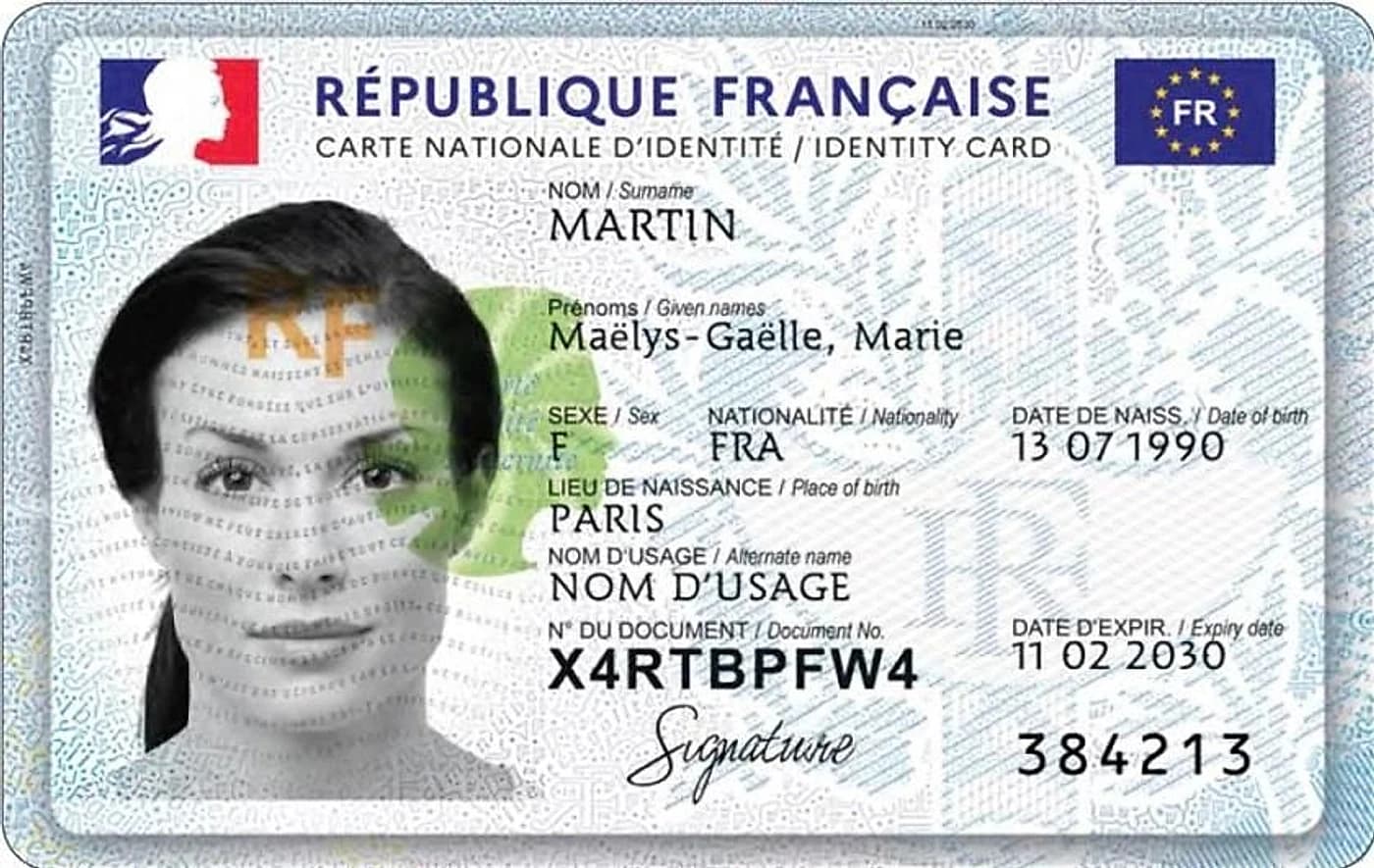 Spécimen de carte nationale d'identité française, titre obtenu après la naturalisation